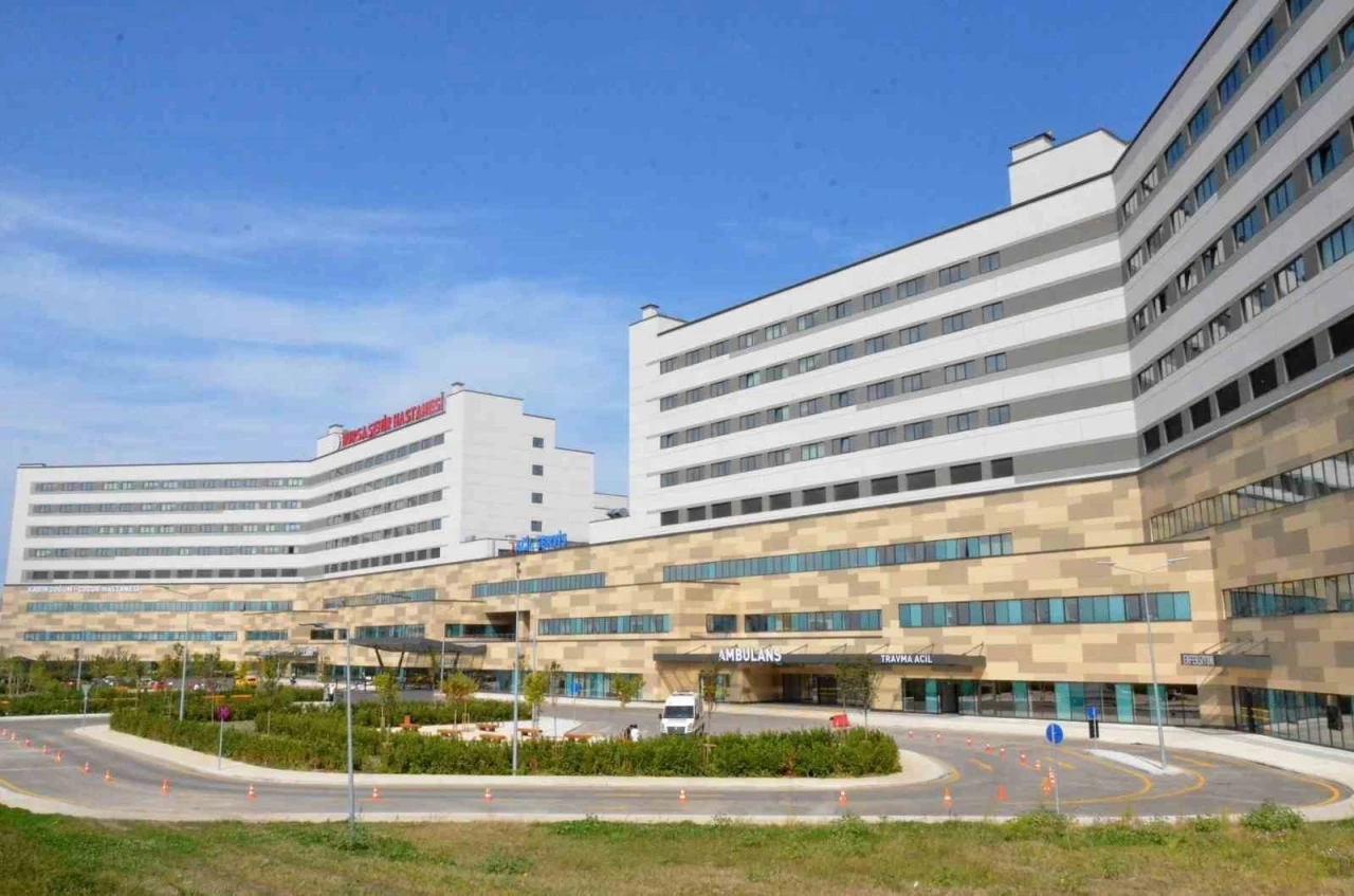 Bursa Şehir Hastanesi&rsquo;ne bin 500 ara&ccedil;lık otopark m&uuml;jdesi
