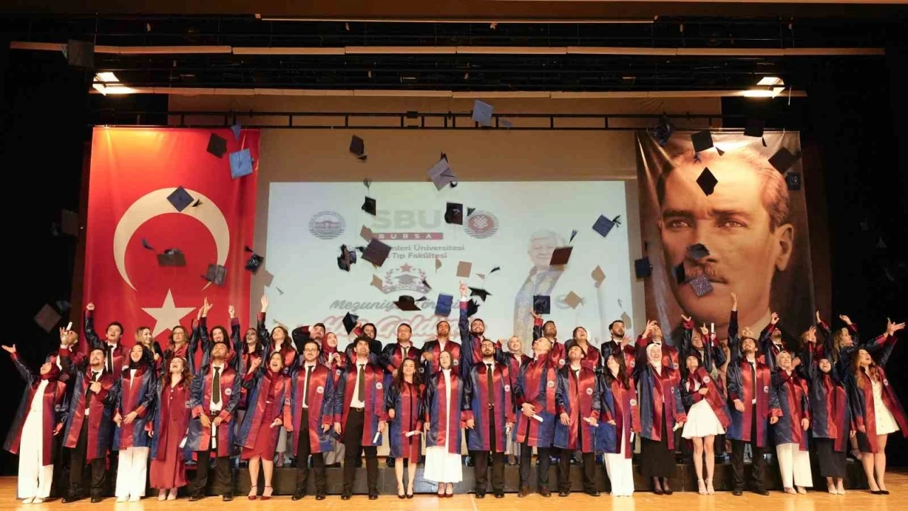 Bursa Tıp Fak&uuml;ltesi ilk mezunlarını verdi
