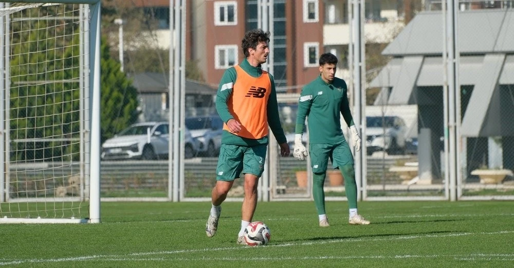 Bursaspor Aliağa FK ma&ccedil;ı hazırlıklarına başladı
