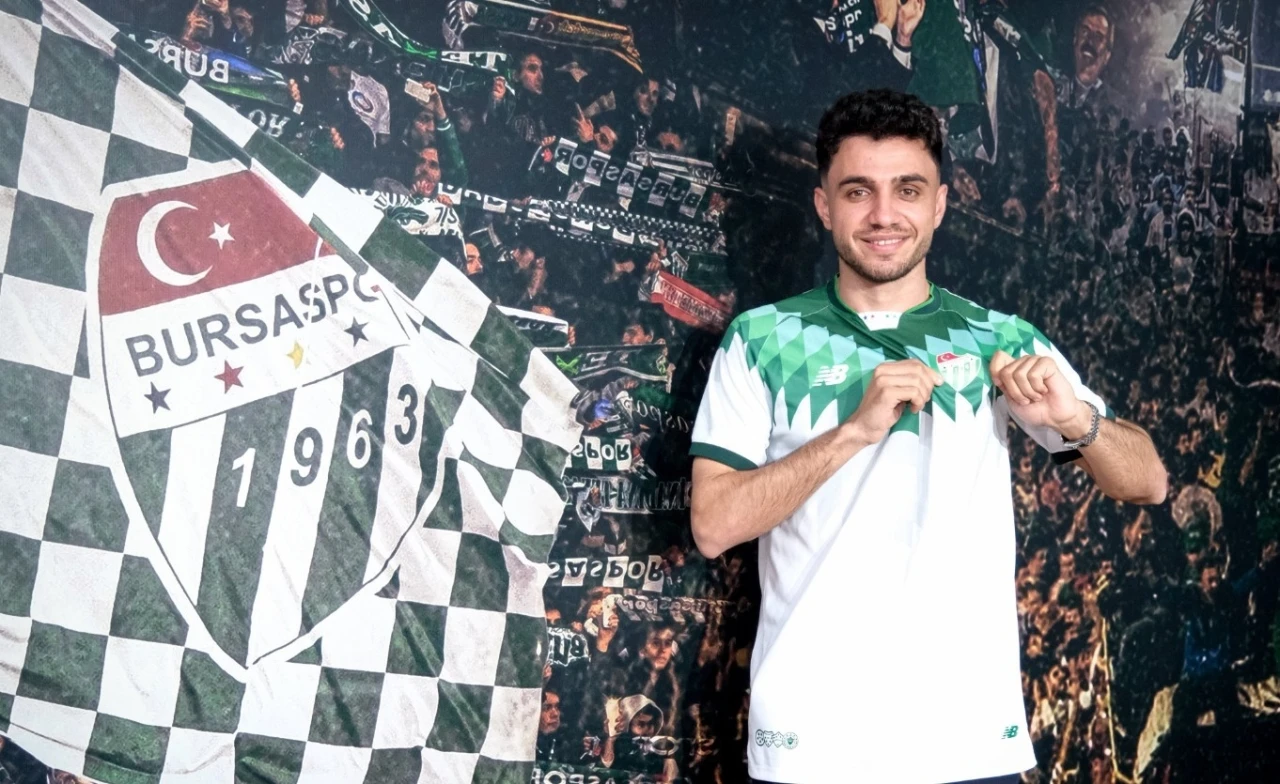 Bursaspor, Ertuğrul İdris Furat ile sözleşme imzaladı
