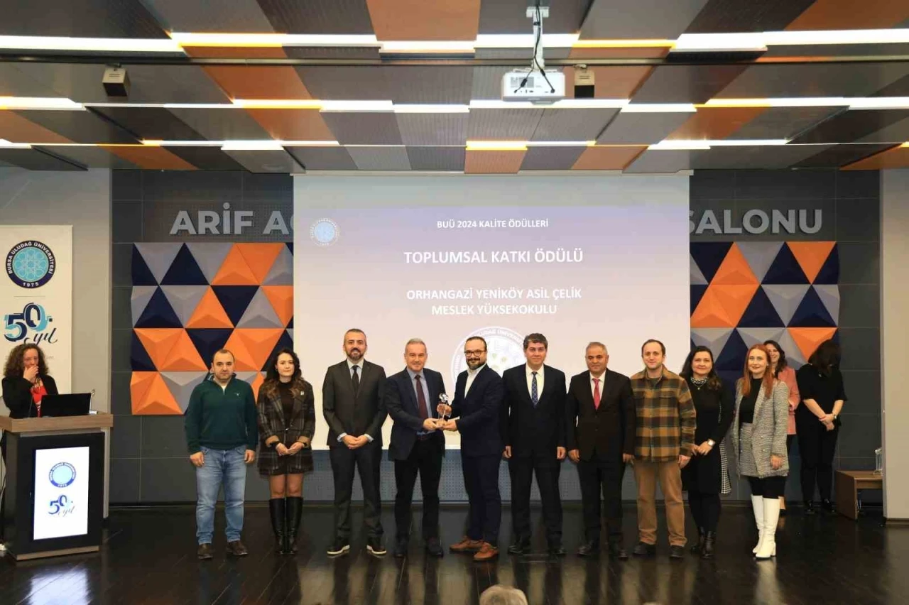 BU&Uuml;&rsquo;de 2024 yılı kalite &ouml;d&uuml;lleri sahiplerini buldu
