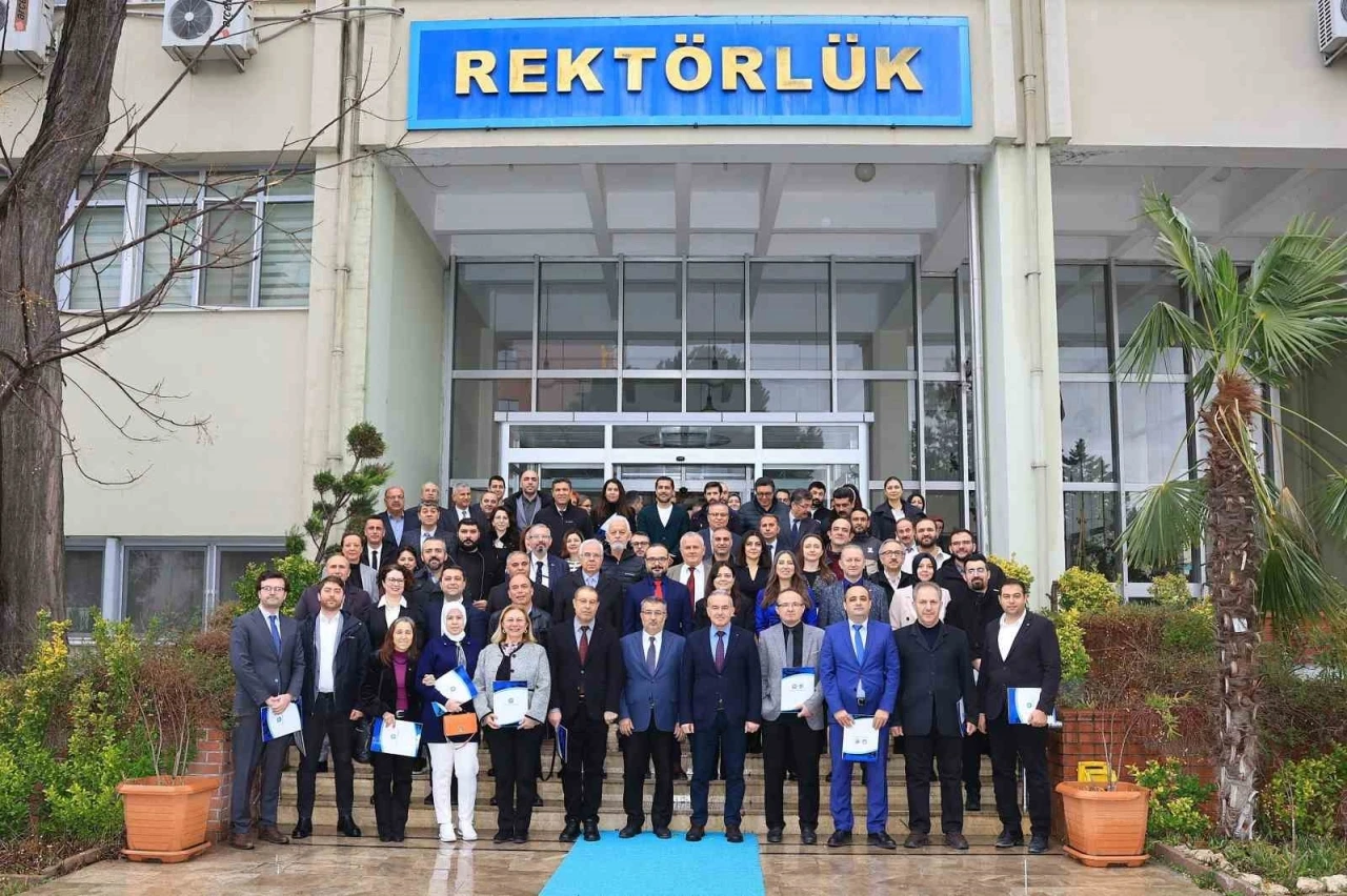 BU&Uuml;&rsquo;de akredite olan programlara teşekk&uuml;r belgesi
