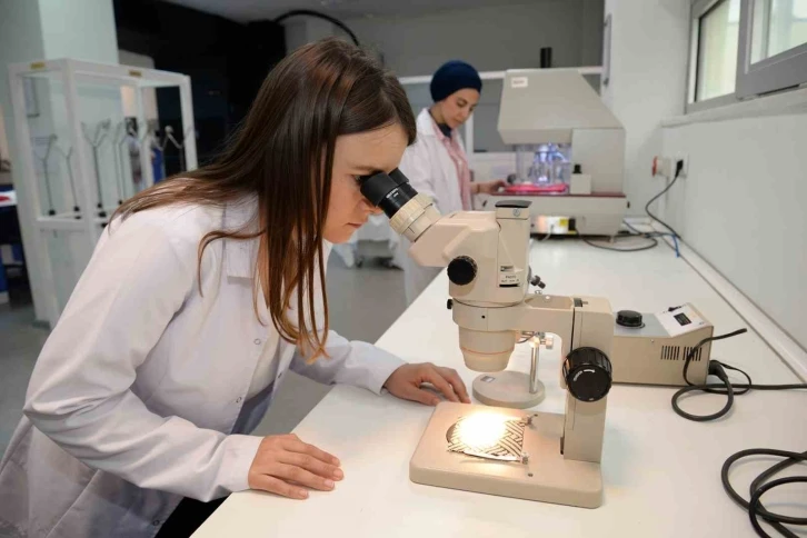 BUÜ’lü öğrencilerin projelerine TÜBİTAK desteği

