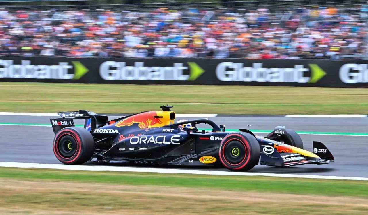 Büyük Britanya GP’sinde Max Verstappen yarışa ilk sırada başlayacak.
