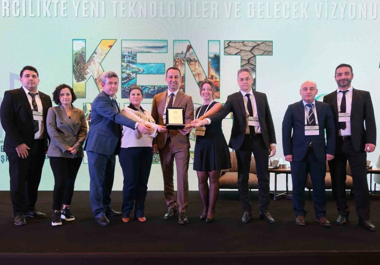 Büyükçekmece Belediyesi, &quot;En İyi Akıllı Şehir&quot; ödülünün sahibi oldu
