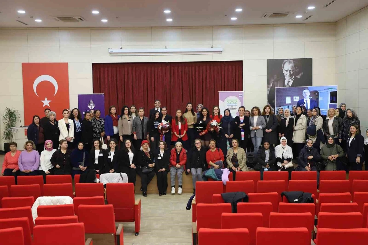 Büyükçekmece’de kadınlar şiddete karşı bir araya geldi
