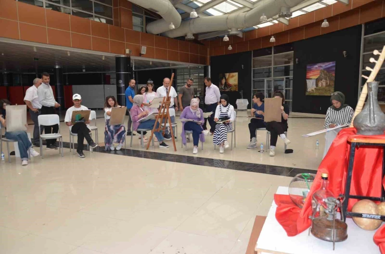 Büyükşehir Belediyesi gençlere sanat kapısı açıyor
