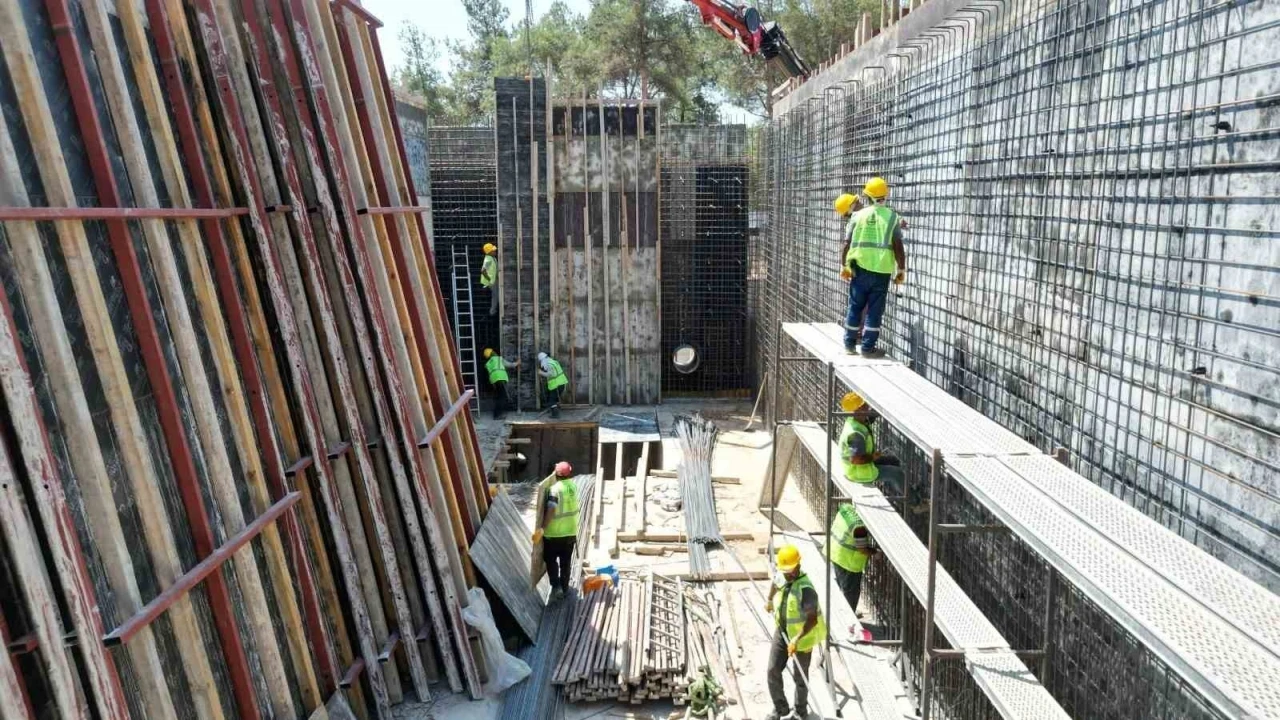 B&uuml;y&uuml;kşehir&rsquo;den Demirtaş&rsquo;a 10 bin metrek&uuml;pl&uuml;k yeni su deposu
