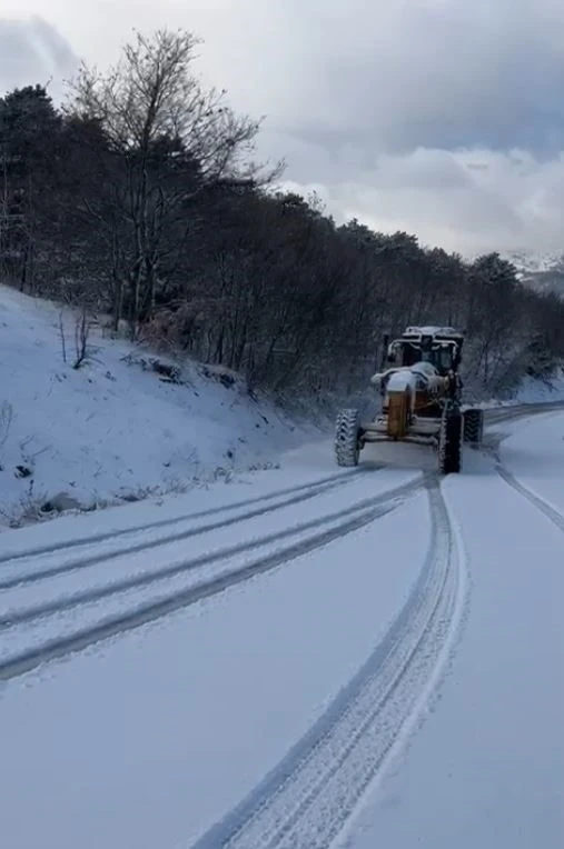 B&uuml;y&uuml;kşehir&rsquo;den karla m&uuml;cadele

