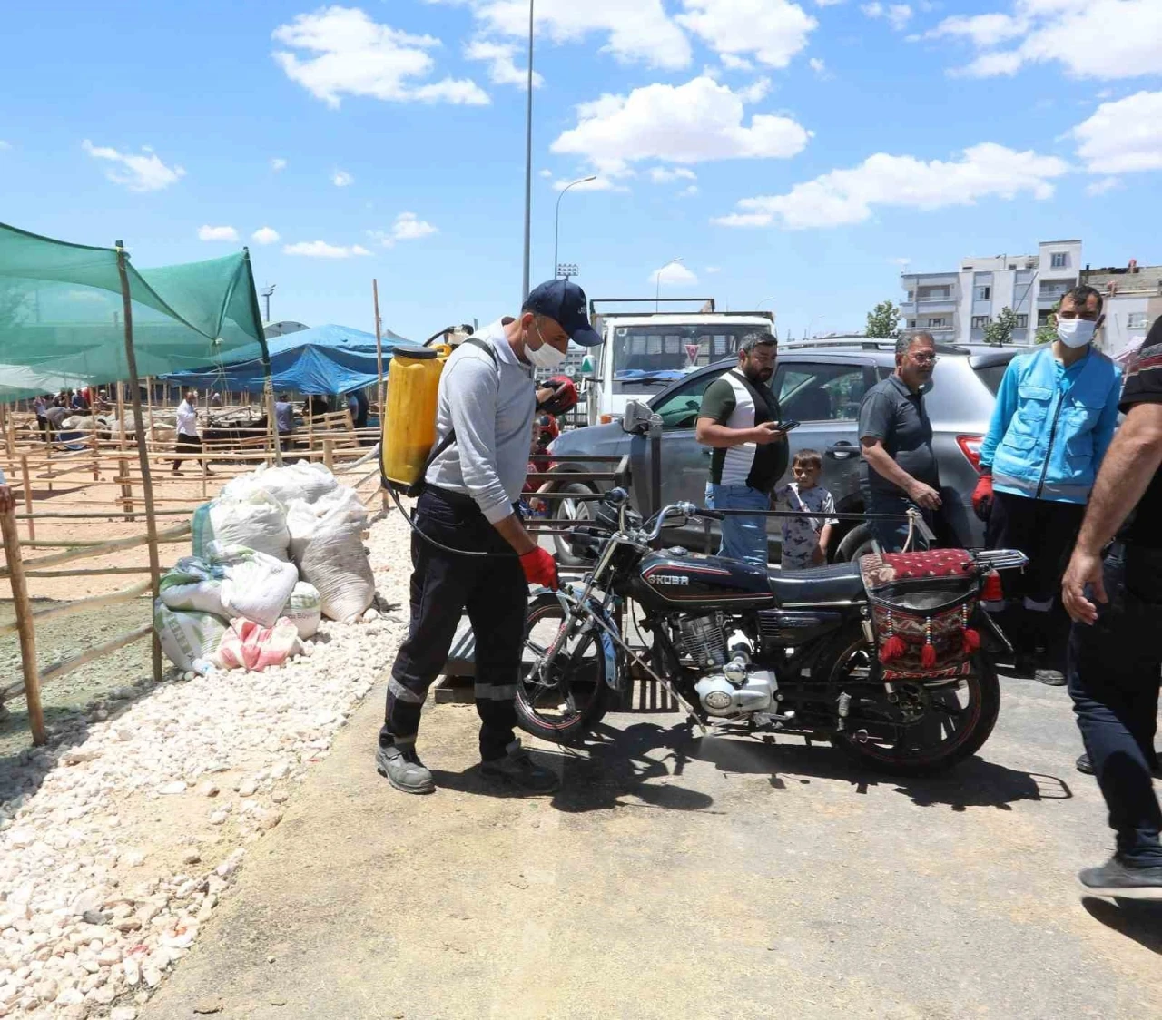 Büyükşehir’den kurban denetimi ve temizlik seferberliği
