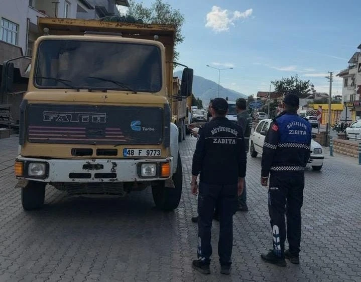 Büyükşehir kaçak hafriyatla mücadelede denetimlerini sürdürüyor
