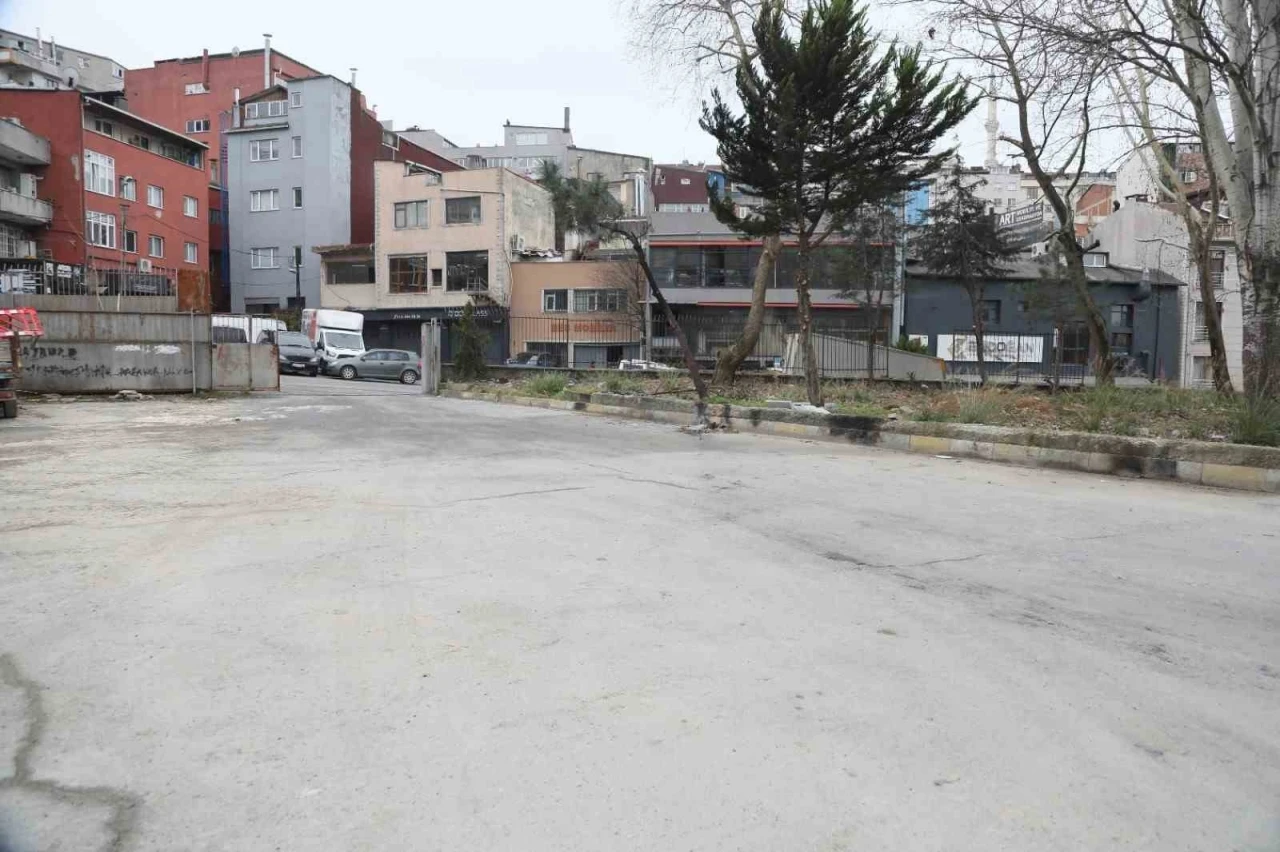 &Ccedil;ağlayan Mahallesi&rsquo;ne yaklaşık 100 ara&ccedil;lık a&ccedil;ık otopark
