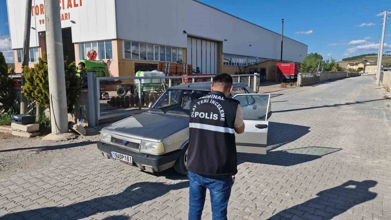 Çaldıkları otomobille drift atan çocuklar &quot;dur&quot; ihtarına uymayıp kaçınca gözaltına alındı
