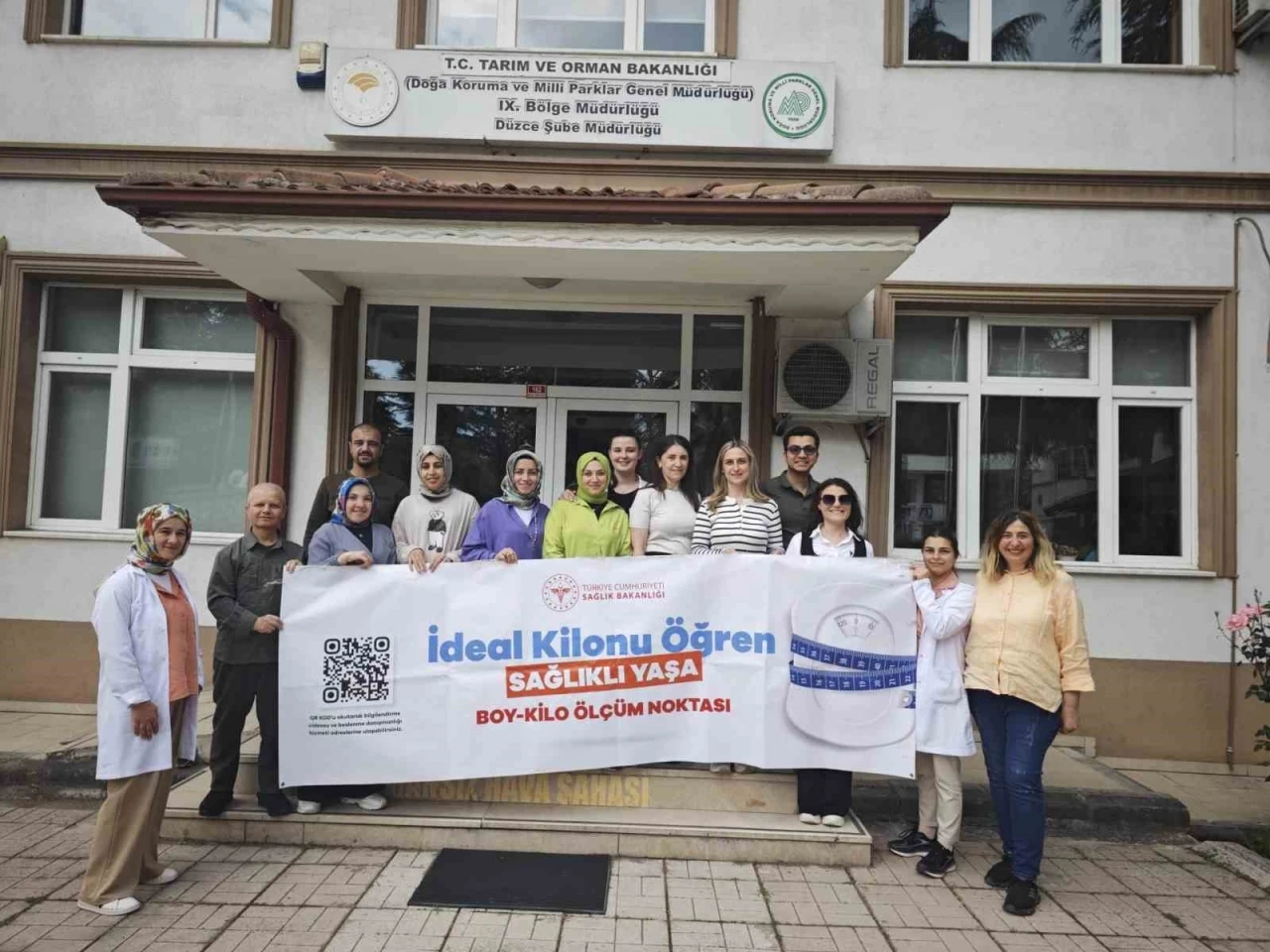 Çalışanların boyunu kilosunu ölçtüler
