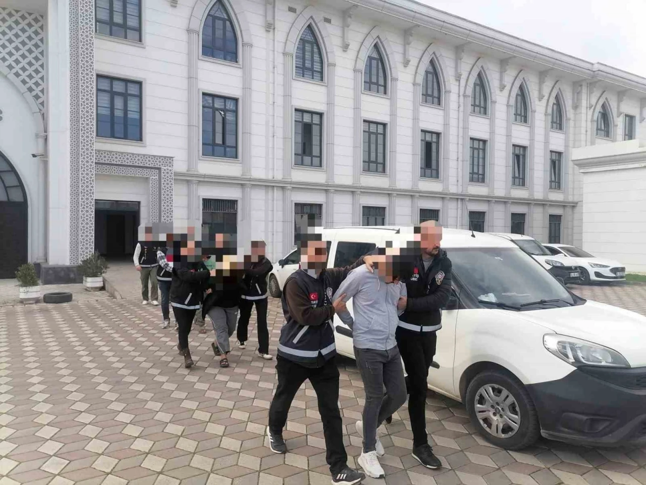 Çamaşırhanedeki cinayetle ilgili 4 şüpheli tutuklandı
