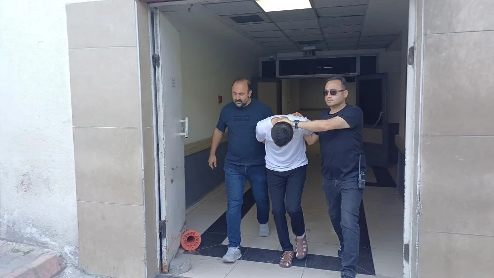 Camide boğazını kesip öldürdüğü adamın karısına &quot;Şimdi git kocanın leşini topla&quot; demiş
