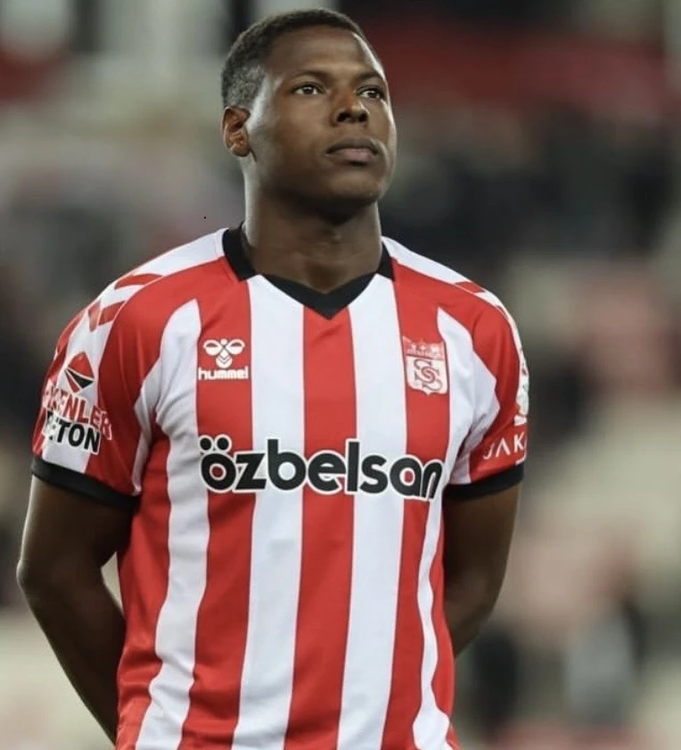 Campos, Sivasspor’dan izinsiz ayrıldı
