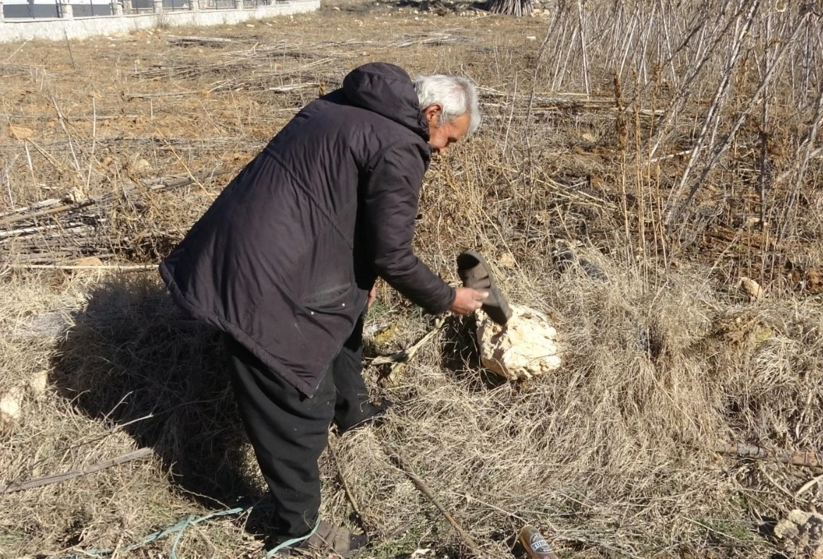 &Ccedil;amurlu ayakkabısını &ccedil;ıkarıp markette alışveriş yapmıştı: "Yine olsa yine yaparım"
