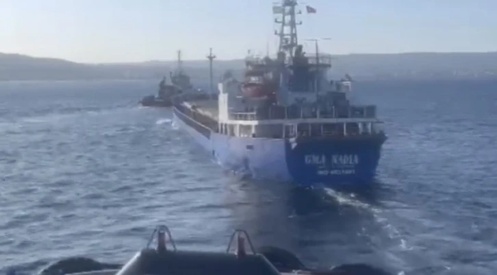 &Ccedil;anakkale Boğazı&rsquo;nda genel kargo gemisi d&uuml;men arızası yaptı
