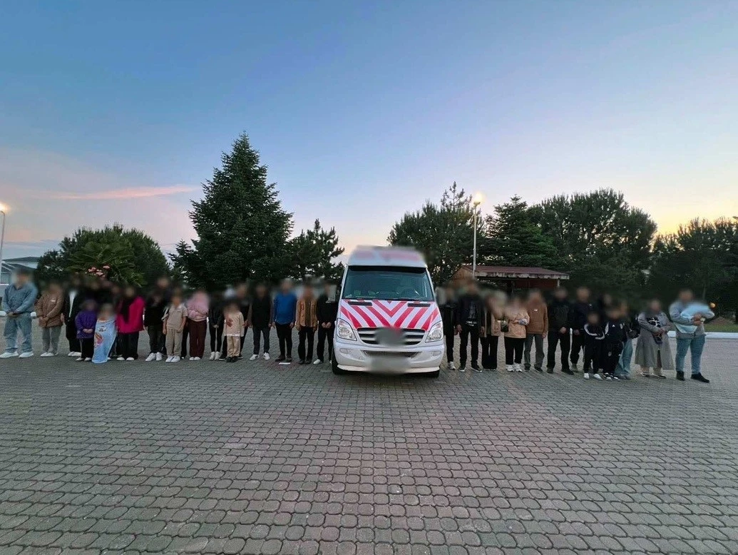 &Ccedil;anakkale&rsquo;de 33 ka&ccedil;ak g&ouml;&ccedil;men ile 2 organizat&ouml;r yakalandı
