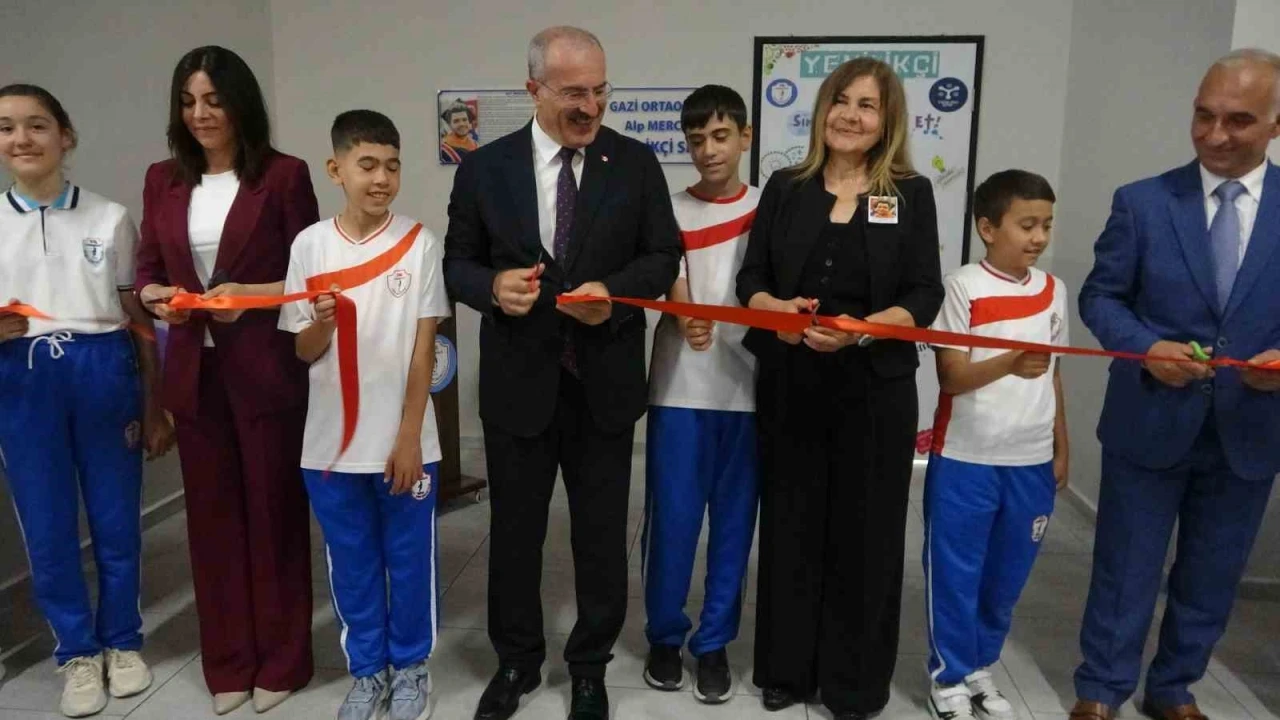 Çanakkale’de açılan yenilikçi sınıfa Bolu Kartalkaya faciasında hayatını kaybeden Alp Mercan’ın adı verildi
