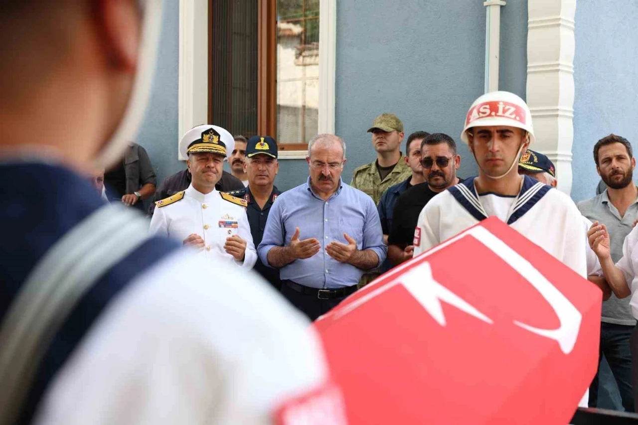 Çanakkale’de Kıbrıs Gazisi Mustafa Canbaz son yolculuğuna uğurlandı
