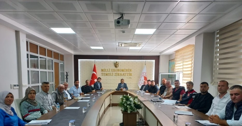 Çanakkale’de üreticilere tam hibeli hayvansal gübre deposu
