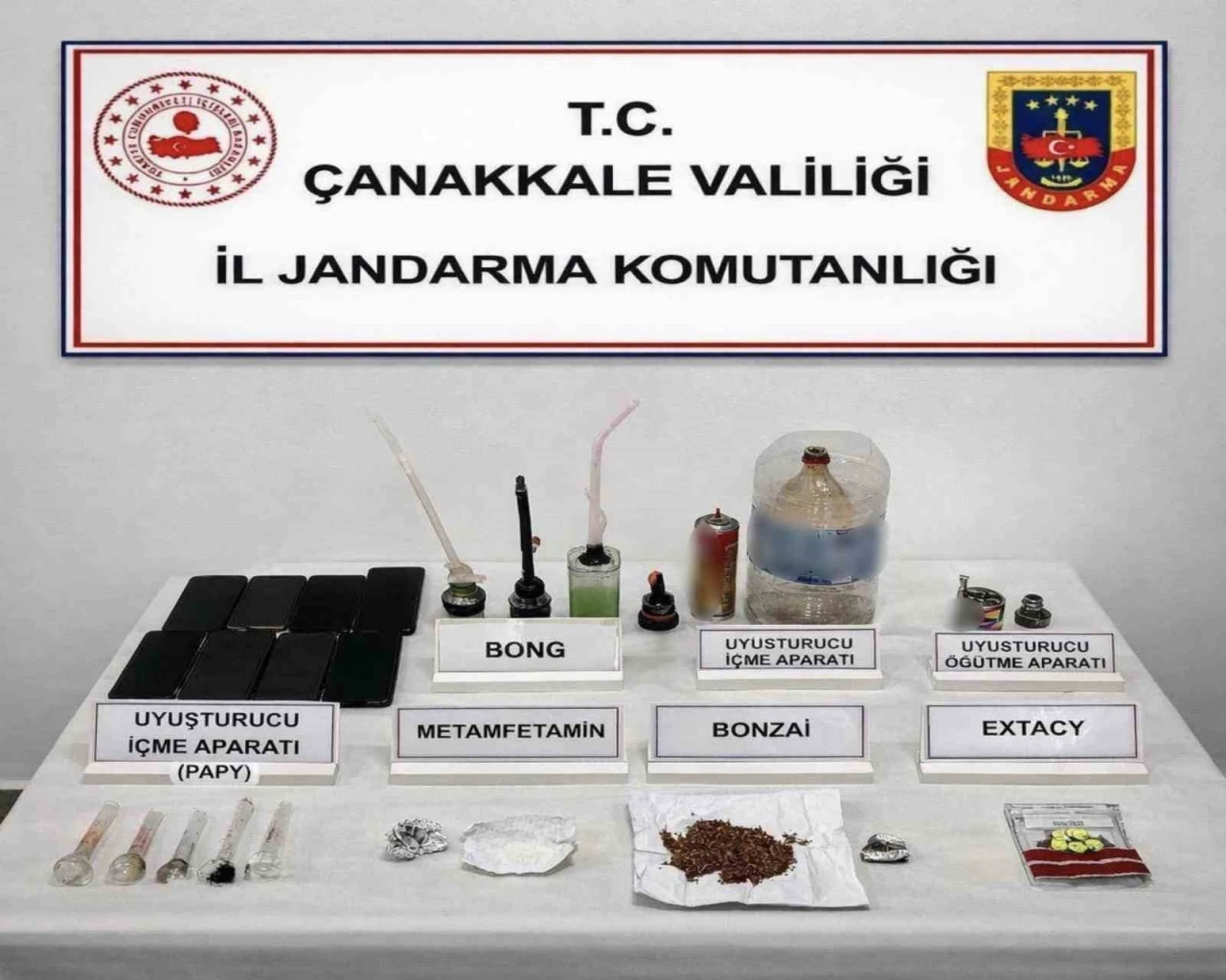 &Ccedil;anakkale&rsquo;de uyuşturucu operasyonu: 28 ş&uuml;pheli yakalandı
