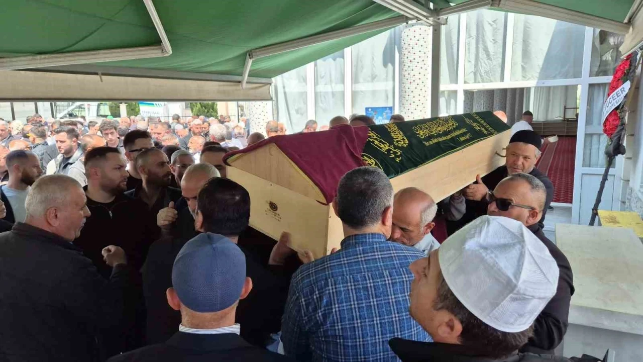 Çanakkale kazasında ölen 2 kadın Tekirdağ’da toprağa verildi
