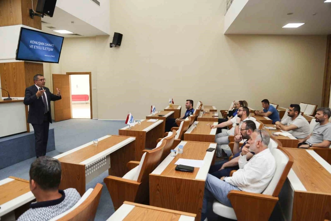 Canik Belediyesi personeline etkili iletişim ve konuşma sanatı eğitimi
