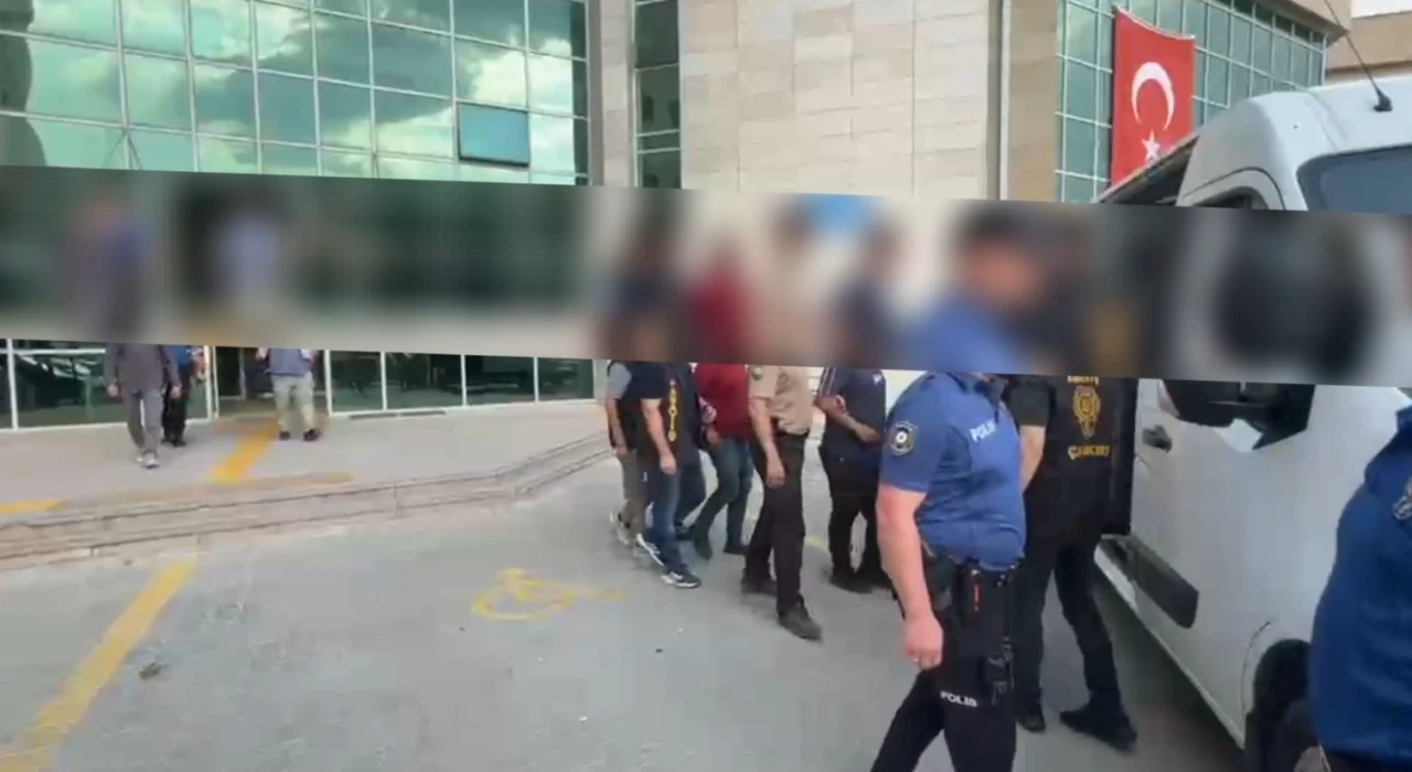 &Ccedil;ankırı&rsquo;da polis aranan şahıslara ge&ccedil;it vermedi: 7 tutuklama
