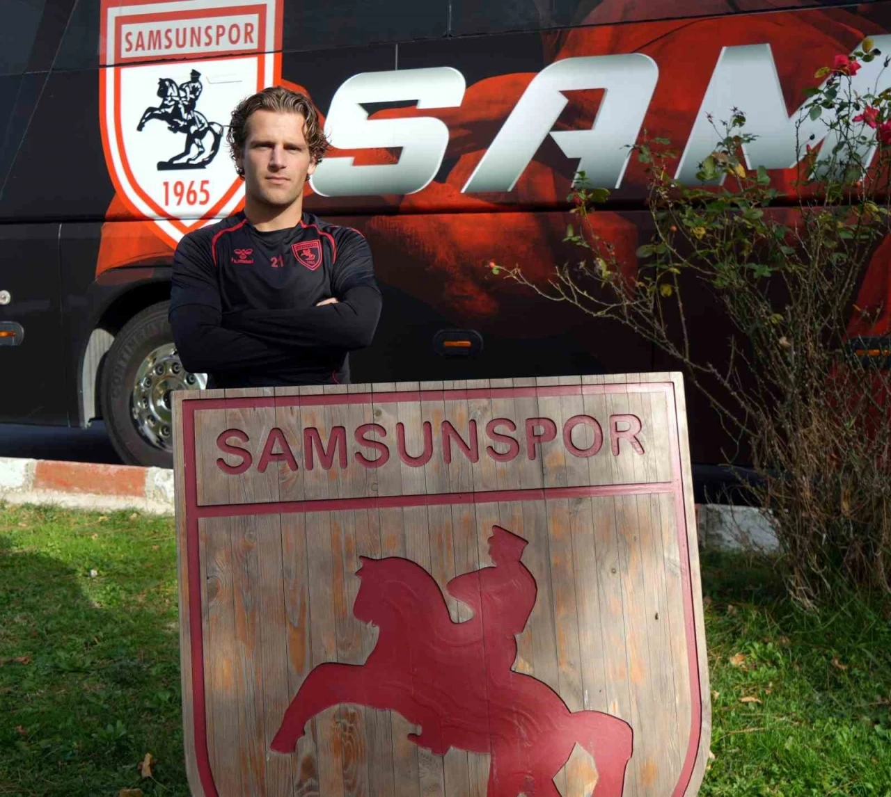 Carlo Holse: &quot;Danimarka ile Dünya Kupası’nda boy göstermek isterim&quot;
