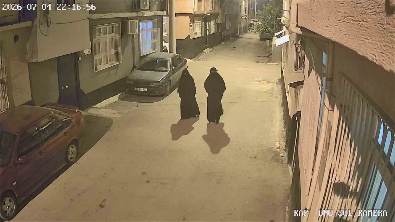 Çarşaf giyip keşif yaptılar, 40 dakikada servet çaldılar