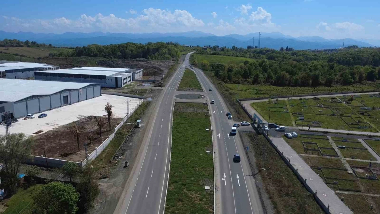 Çarşamba-Ayvacık yolunda çalışmalar hızlandı