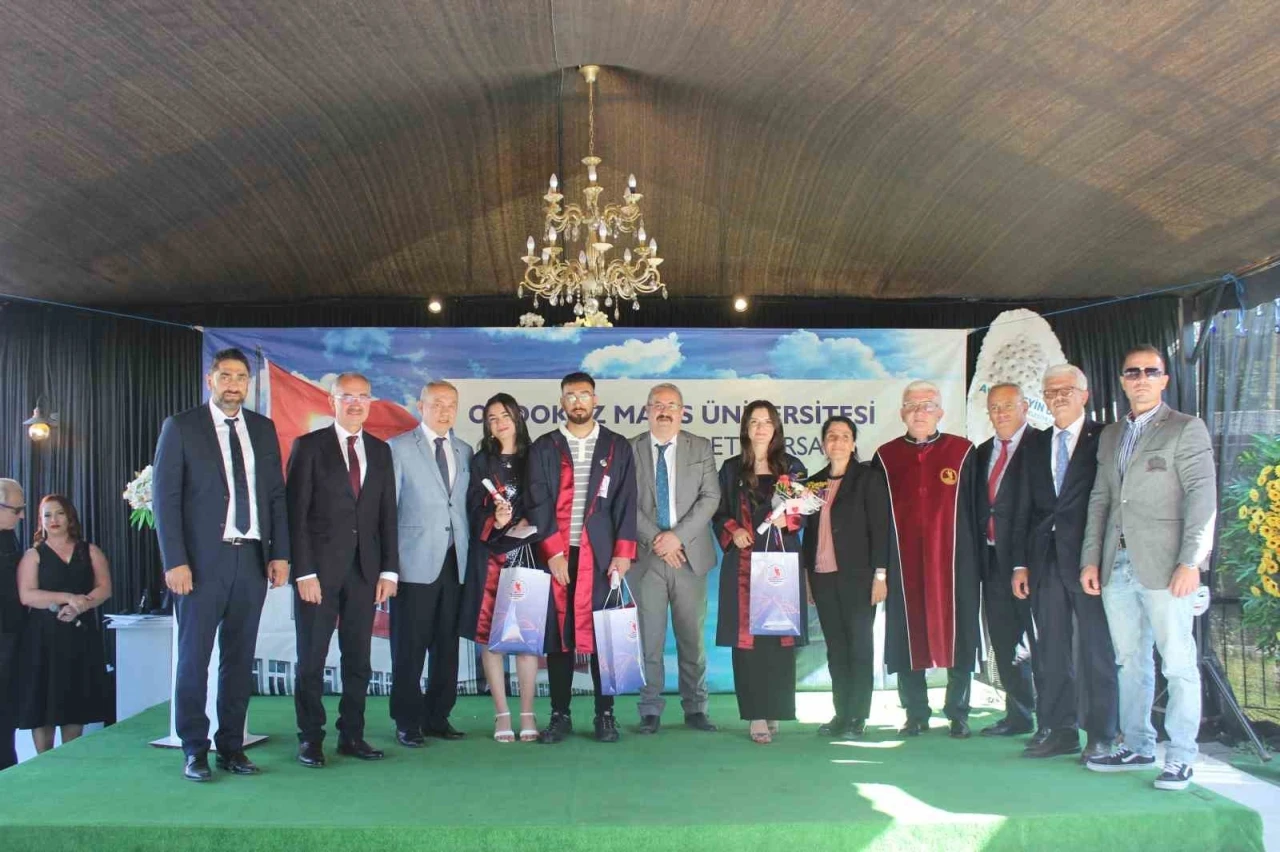 Çarşamba MYO’da mezuniyet sevinci
