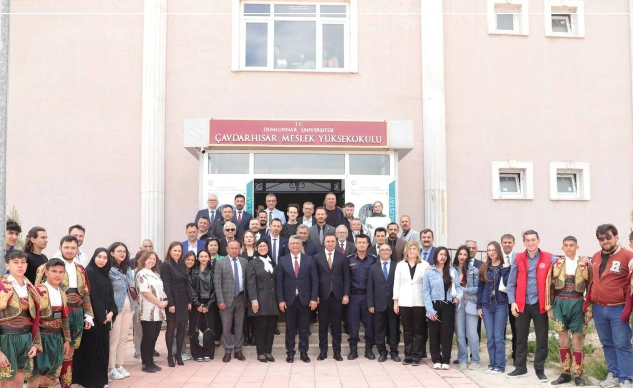 Çavdarhisar’da &quot;Aizonai Antik Kentinde Tarih Kültür veTurizm Çalıştayı
