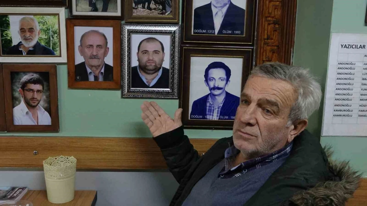 Çay ocağında baba ve oğulun sessiz buluşması
