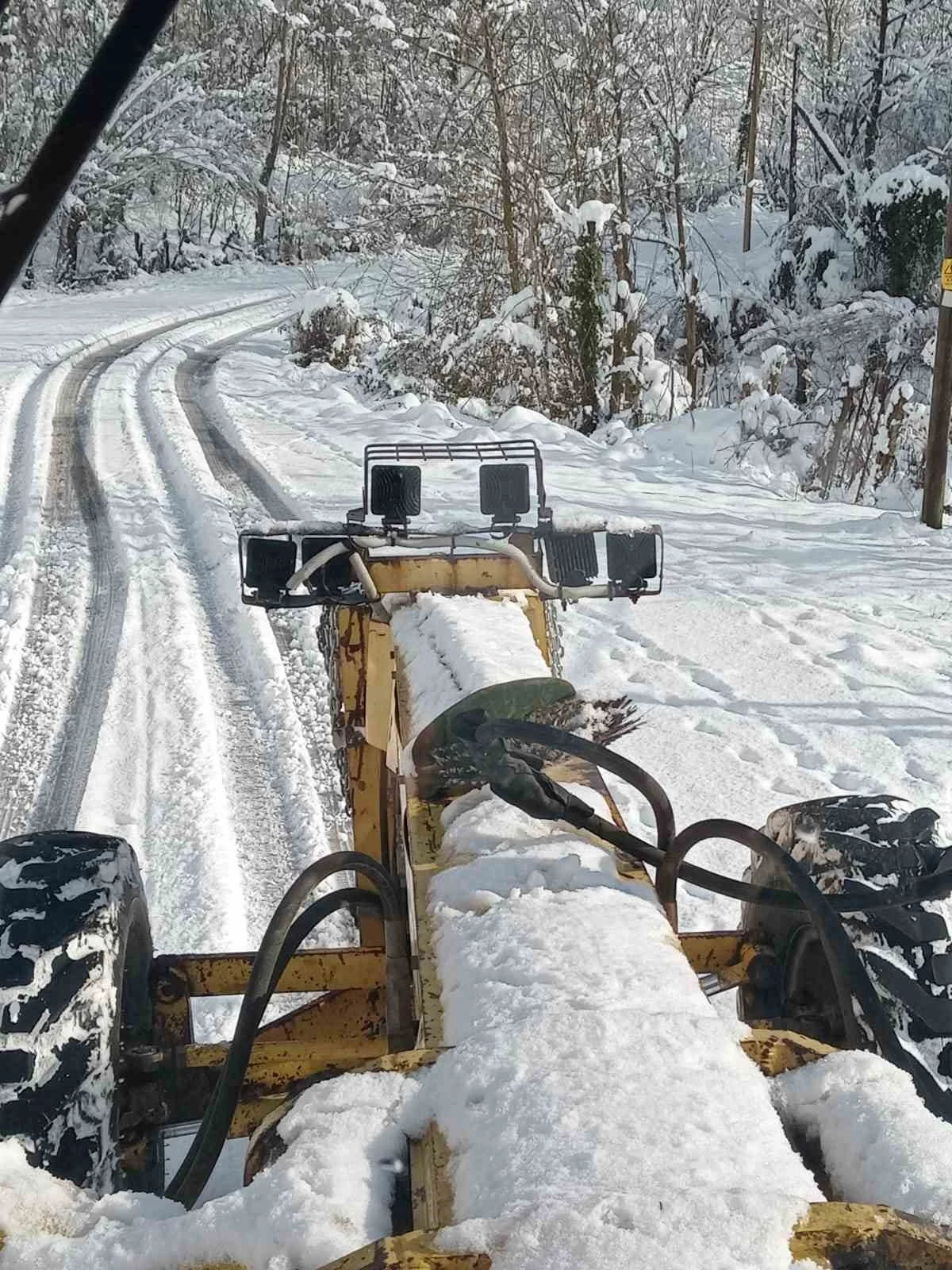 &Ccedil;aycuma&rsquo;da karla m&uuml;cadele &ccedil;alışmaları s&uuml;r&uuml;yor
