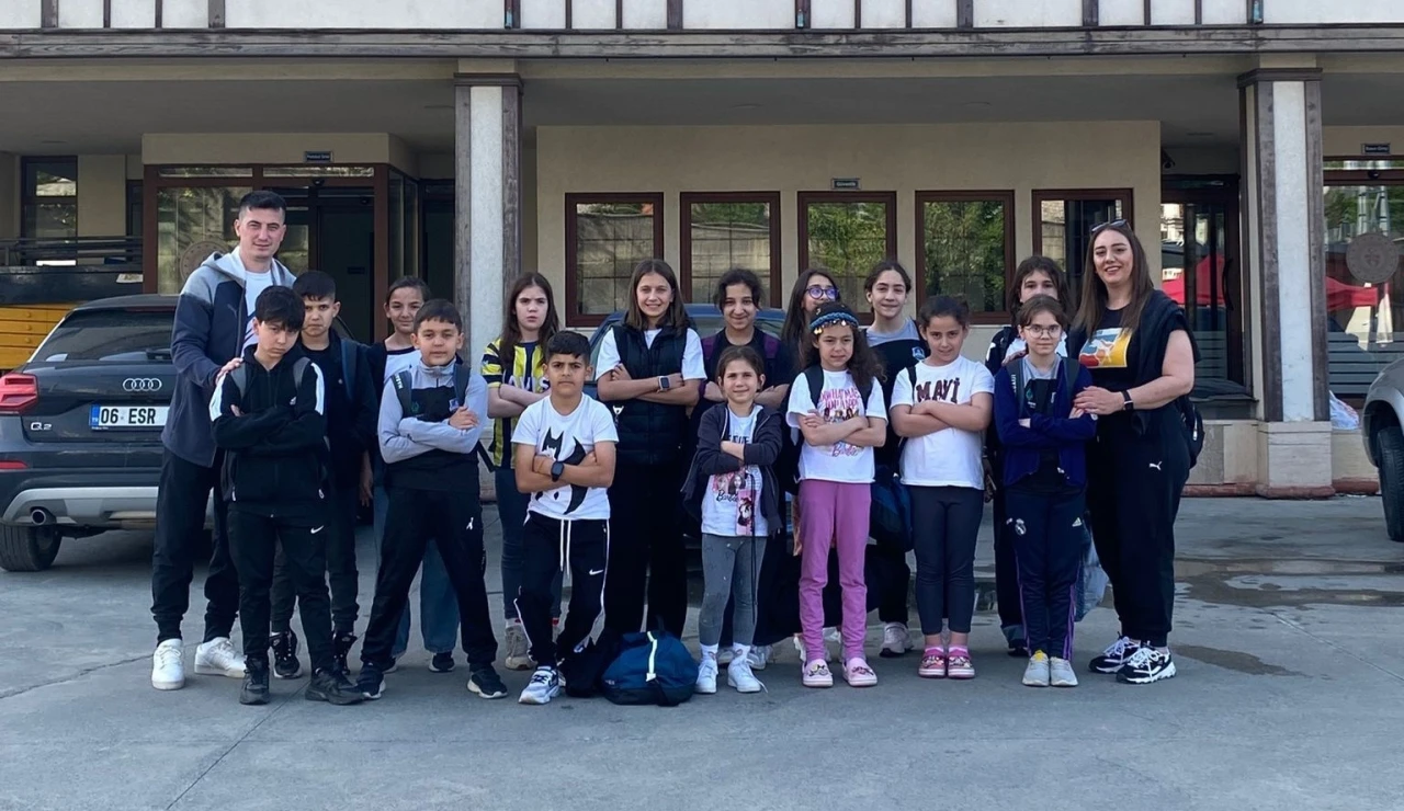 Çayırovalı minik yüzücülerden 35 madalya ve Türkiye şampiyonluğu
