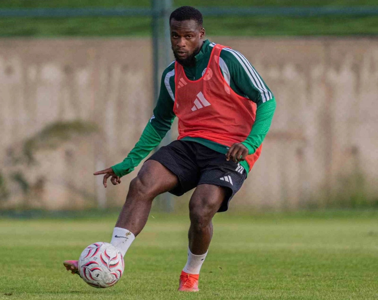&Ccedil;aykur Rizespor, yeni sezon mesaisine Erzurum&rsquo;da başladı
