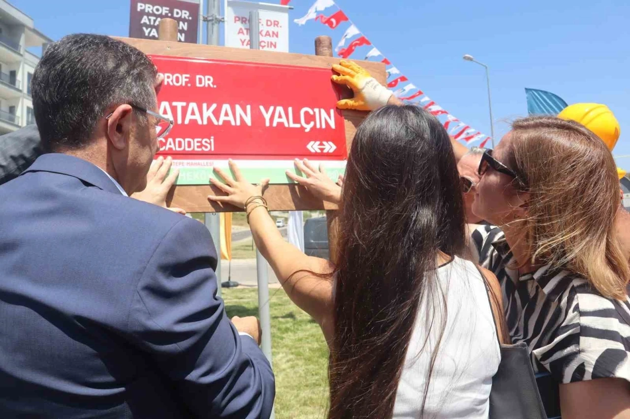 Çekmeköy’deki bir caddeye Kartalkaya yangınında hayatını kaybeden Prof. Dr. Atakan Yalçın’ın ismi verildi
