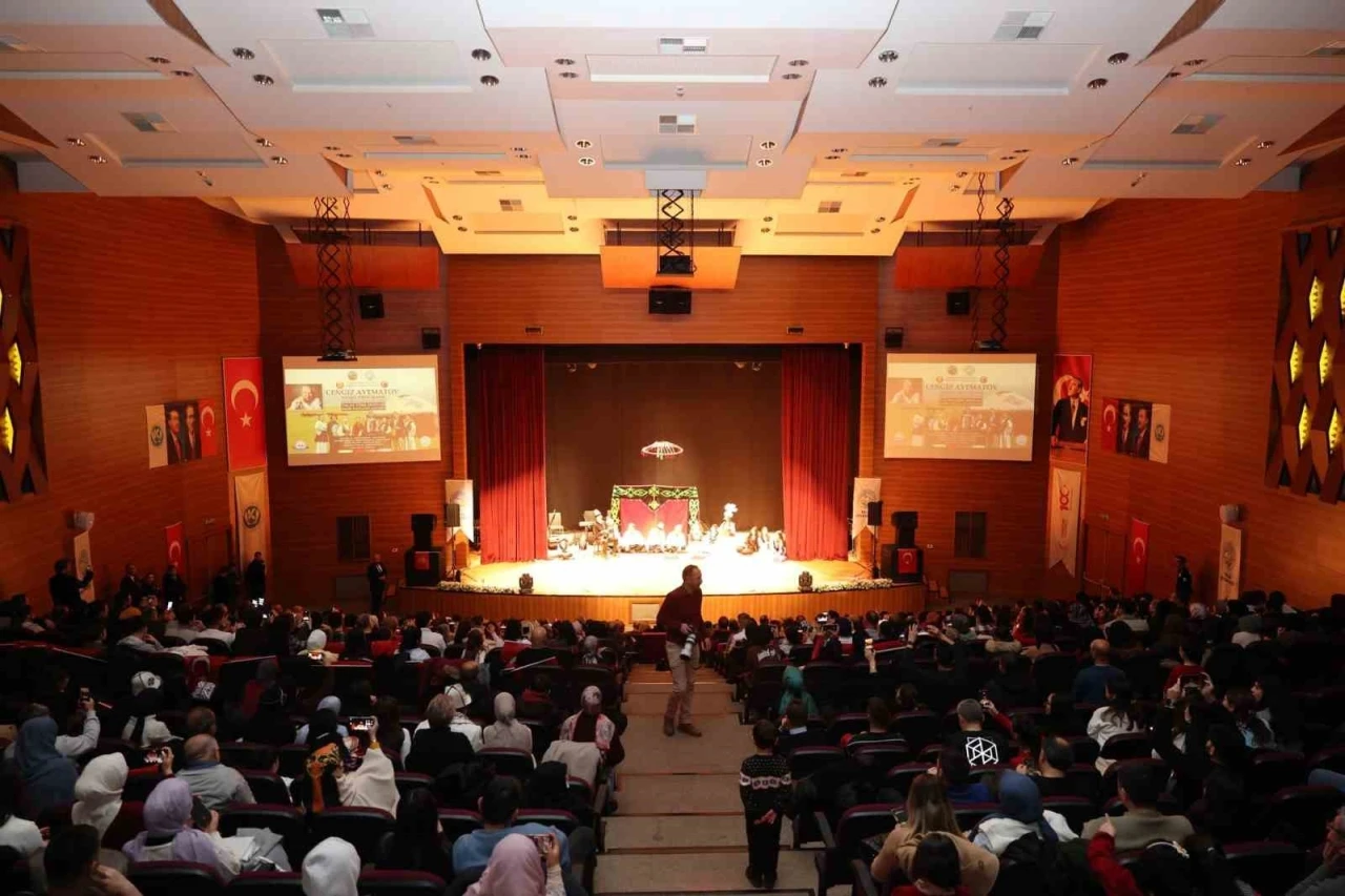 Cengiz Aytmatov&rsquo;a Talas&rsquo;ta g&ouml;rkemli anma
