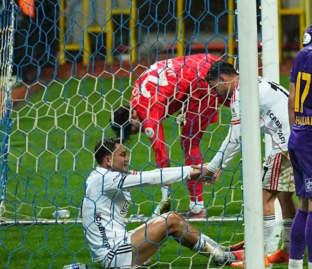 Cengiz &Uuml;nder gol sayısını 5&rsquo;e &ccedil;ıkardı

