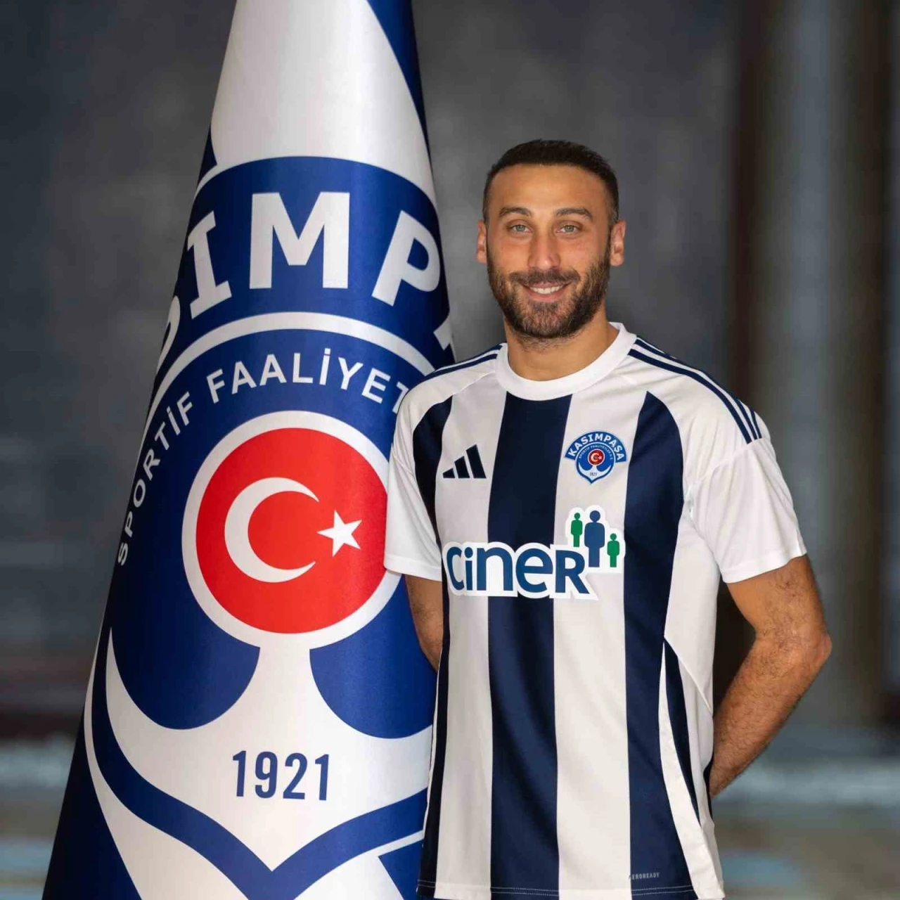 Cenk Tosun&rsquo;un yeni adresi Kasımpaşa oldu
