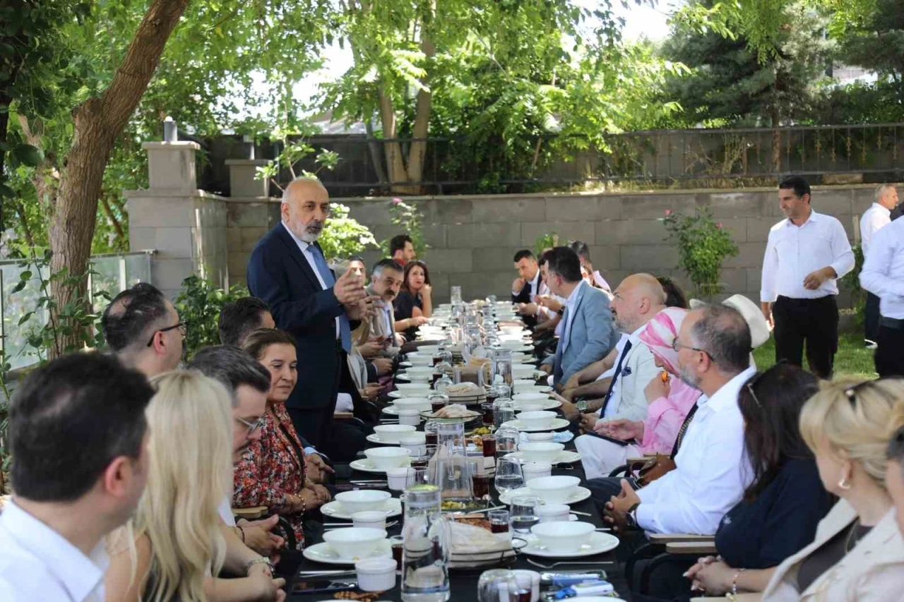 CEO Platformu heyeti Diyarbakır iş d&uuml;nyasıyla buluştu
