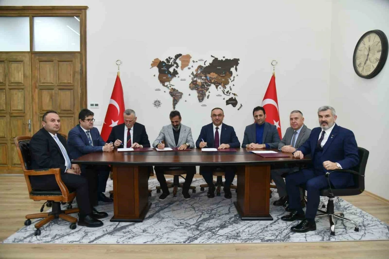 &Ccedil;erkezk&ouml;y&rsquo;de hayırseverlerden eğitime ve sağlığa b&uuml;y&uuml;k destek
