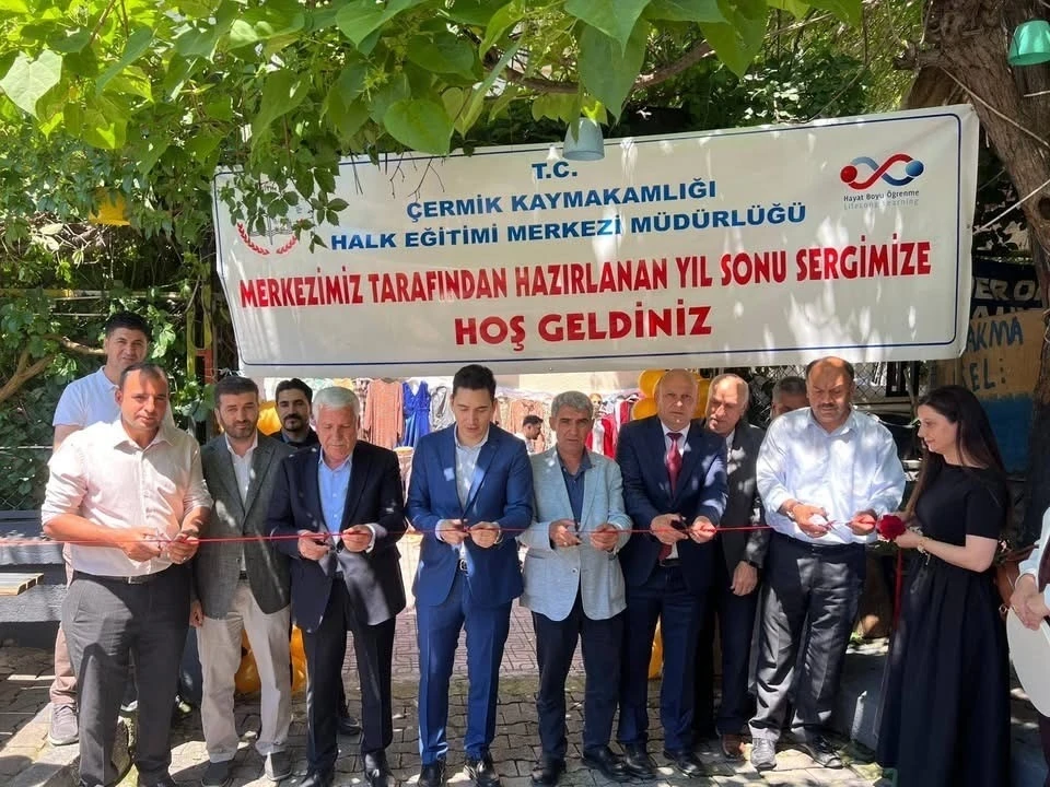 &Ccedil;ermik&rsquo;te kadınların el emeği sergisi a&ccedil;ıldı

