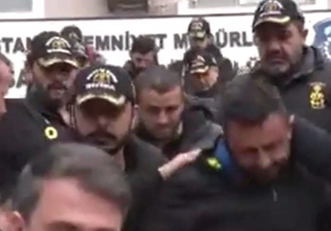 Cesedi ormana g&ouml;m&uuml;p mahkemede birbirini su&ccedil;layan kardeşler cezadan kurtulamadı
