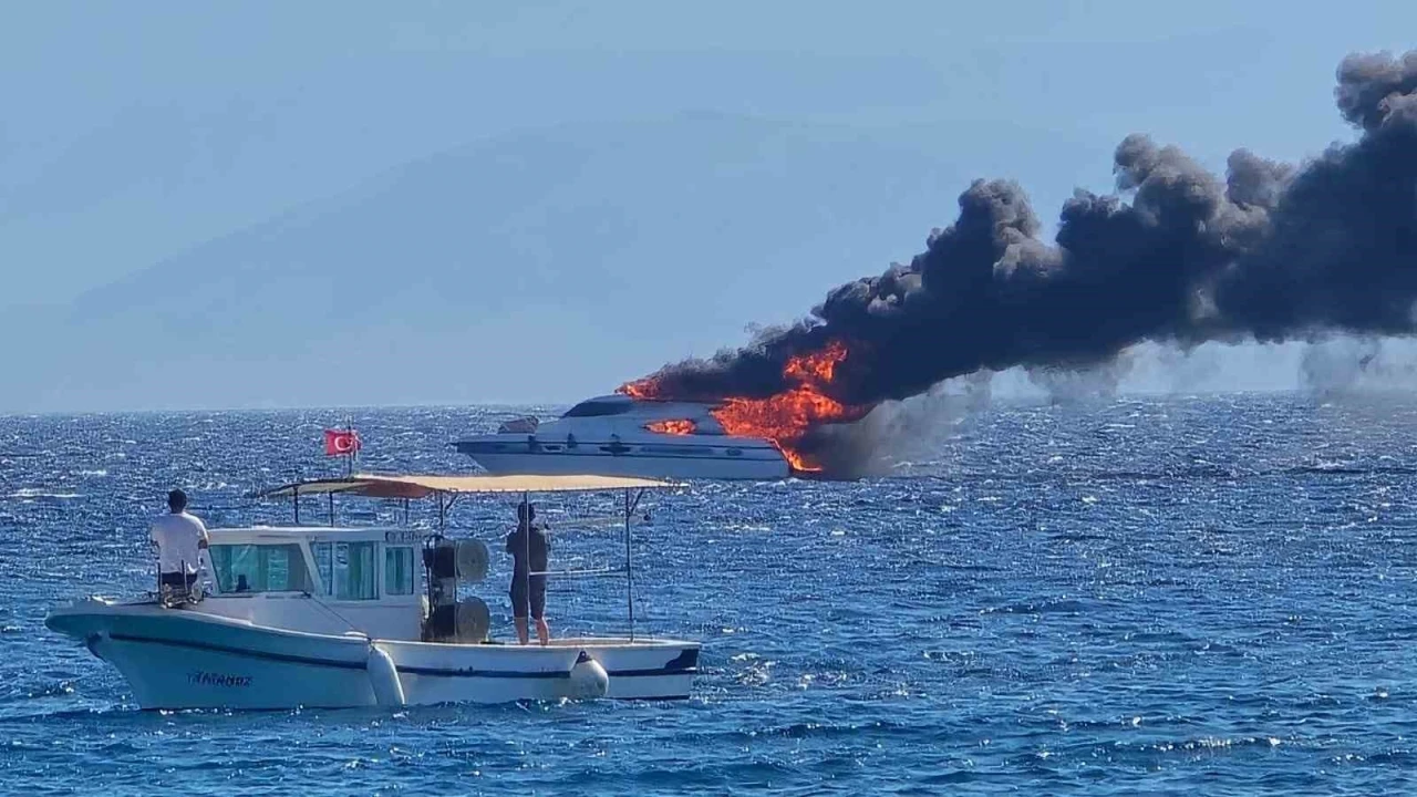 Çeşme Dalyan Marina’da yat yangını
