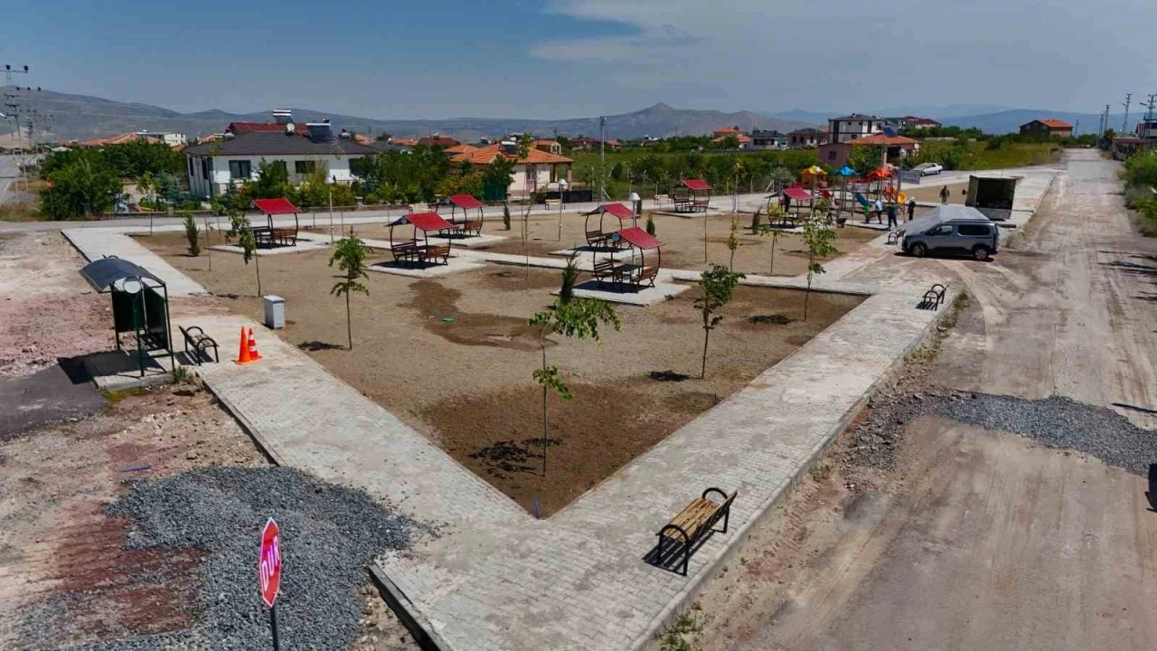 &Ccedil;evril mahallesi yeni parkına kavuşuyor
